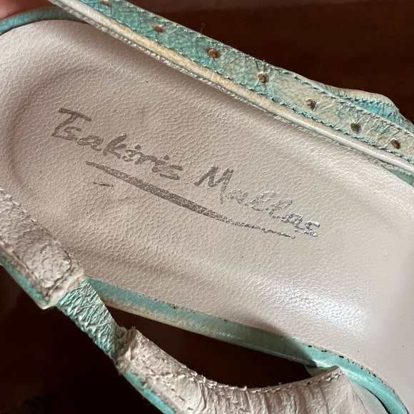 Pointed Toe Pump - Picture 2 of 7